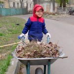 Самый симпатичный мужчина на нашем субботнике водит серьезную тачку! )
